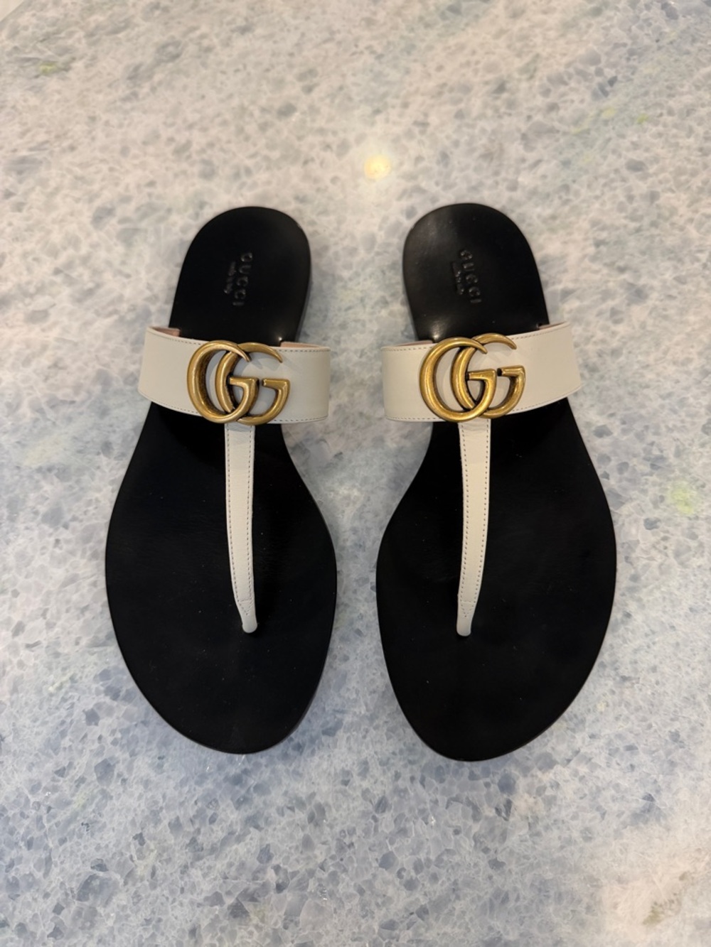 LIKE NEW Gucci White Marmont GG Sandals